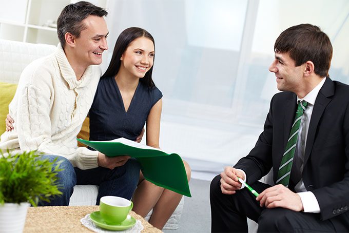 Asioi isännöitsijän kanssa